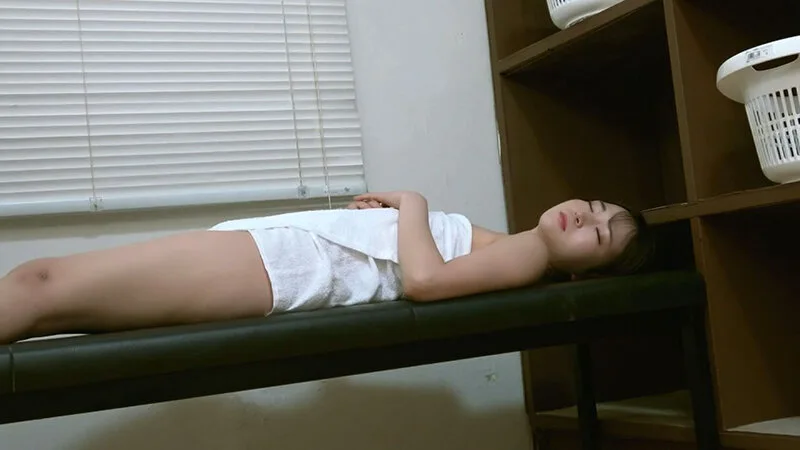 h_1724a075b00003 狙われたサークル合宿！色白細身のラクロス女に責め掛かる卑劣な男！ 貧乳 サンプル9